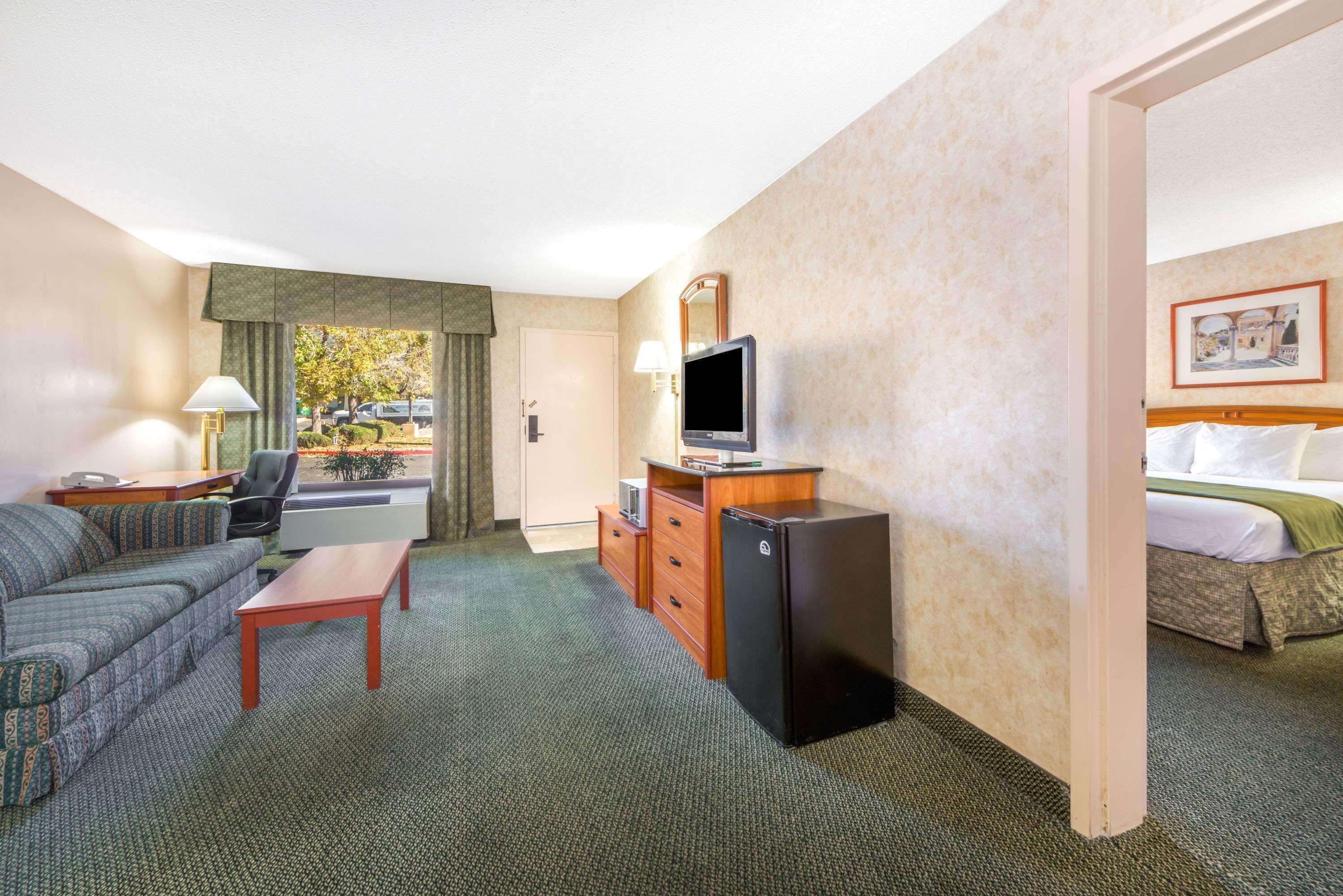 Days & By Wyndham North 3* Albuquerque